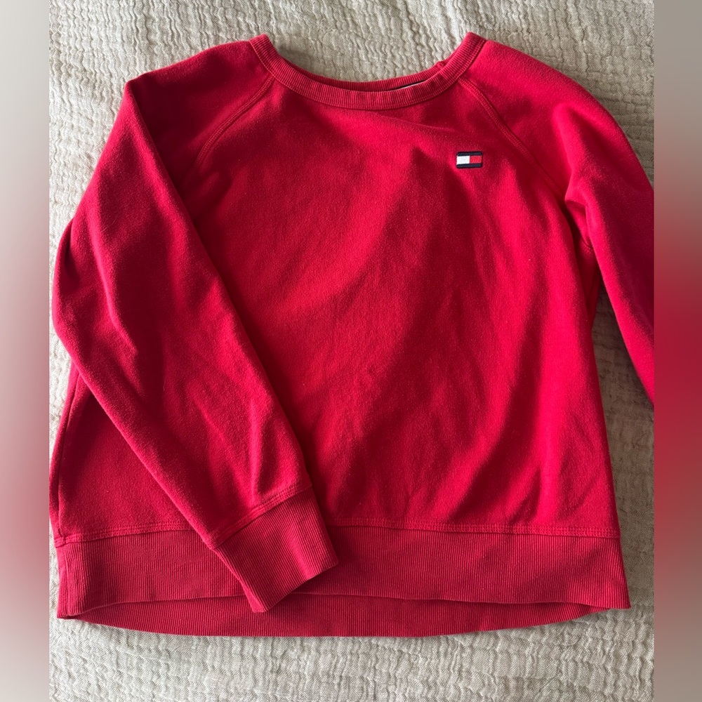Tommy Hilfiger Women's Bright Red Crew Sweatshirt with Flag Logo